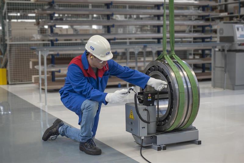 SKF offers induction heater for large bearings_popup.jpg SKF offers induction heater for large bearings_popup.jpg